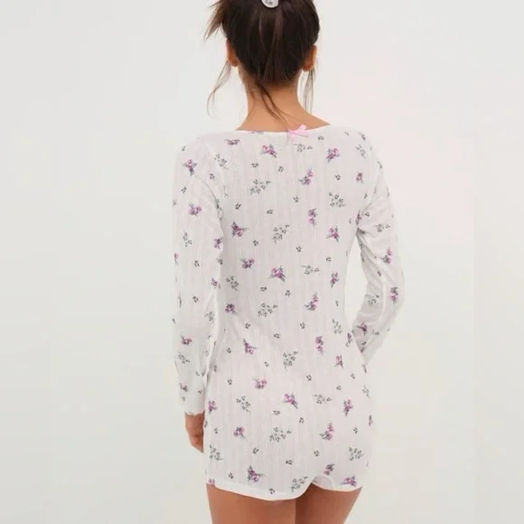 For Love & Lemons Pointelle Romper White Floral Deep V Neck Pajama Size Small - Picture 9 of 9